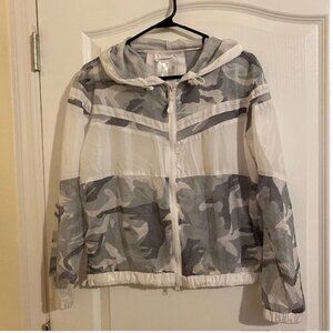 New Look Jacket Womens Medium Camouflaged Print Full Zip Hoodie Sheer Fishnet M